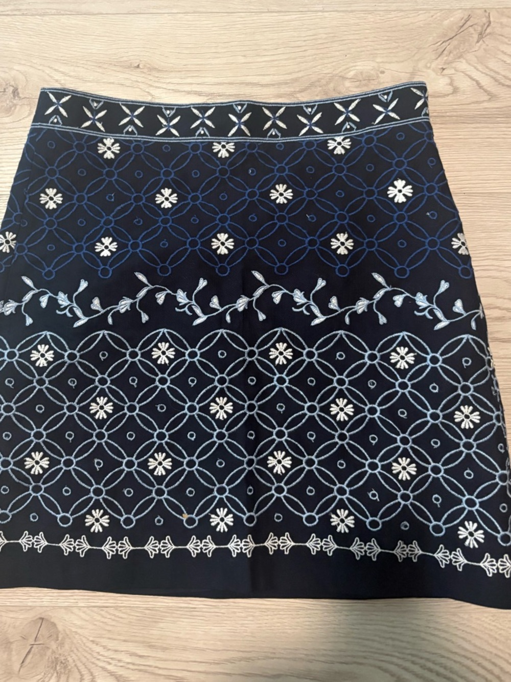 LOFT Navy Mini Skirt with White and Light Blue Floral Embroidery. Lined. EUC